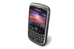 Comparatif RIM BlackBerry Curve 3G (BlackBerry 9300) contre Apple ...