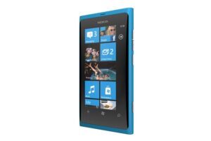 Comparatif Nokia Lumia 800 contre Poco X7 Pro - 01net.com