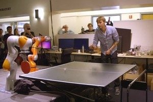 Vidéo] Ce robot enseigne le tennis de table