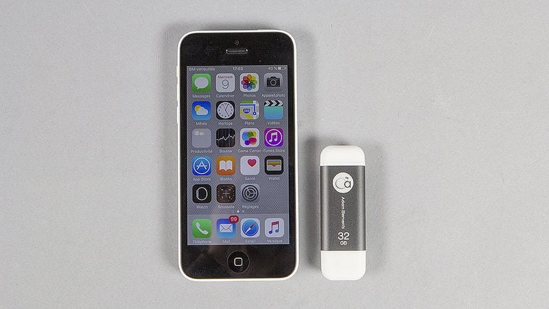 Clé USB-C et Lightning 128 Go pour iPhone & iPad - iKlips C Gris sidéral -  Extension Stockage - ADAM ELEMENTS