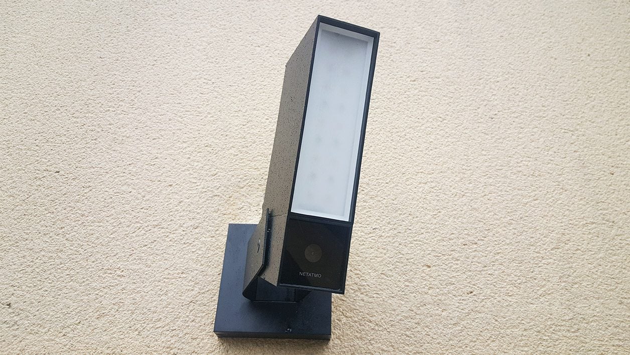 Netatmo Présence - Caméra extérieur WiFi intelligente avec éclairage LED  intégré 