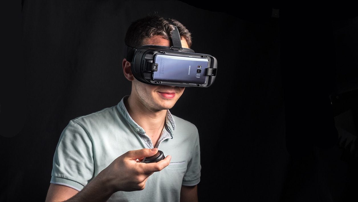 Test du casque Samsung Gear VR 2017 : sa manette fait la différence