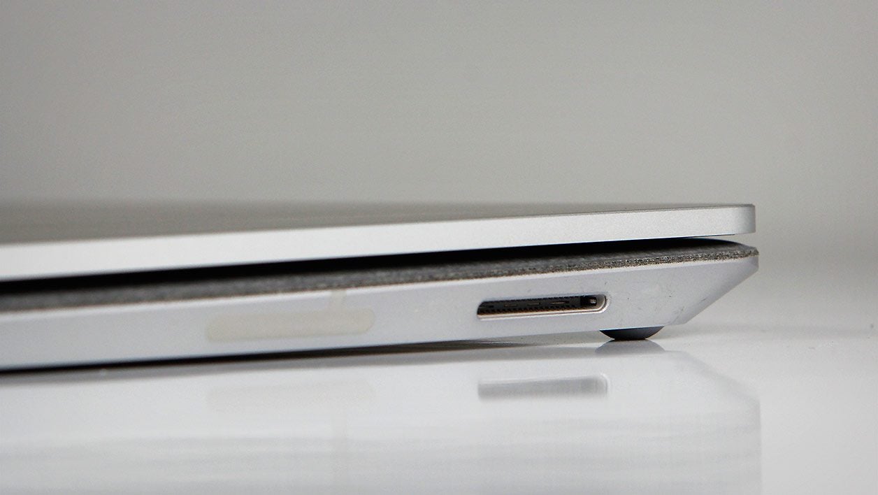 Test Microsoft Surface Pro X : Pas vraiment la tablette que l'on attendait  (1e partie) - Le Monde Informatique