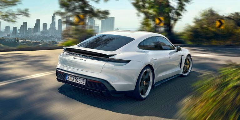 Porsche officialise la Taycan, sa première voiture électrique