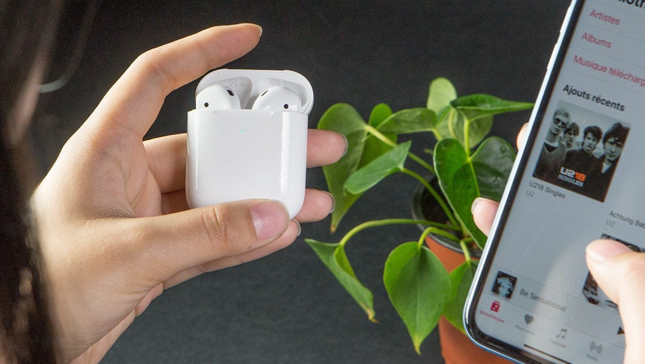 APPLE Airpods 2 (2nd Generation) - Ecouteurs sans fil bluetooth avec  boitier de charge pour iPhone/iPad/Mac