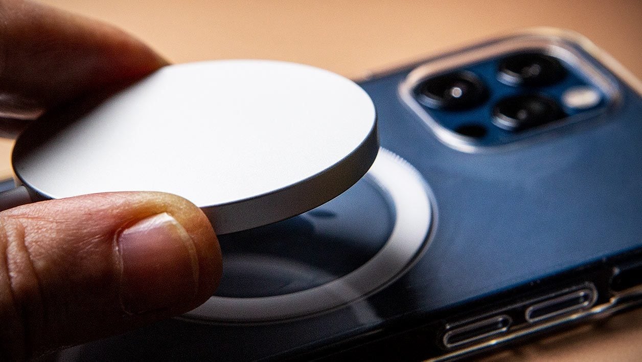 Apple travaillerait sur deux batteries externes MagSafe, dont une avec  charge inversée