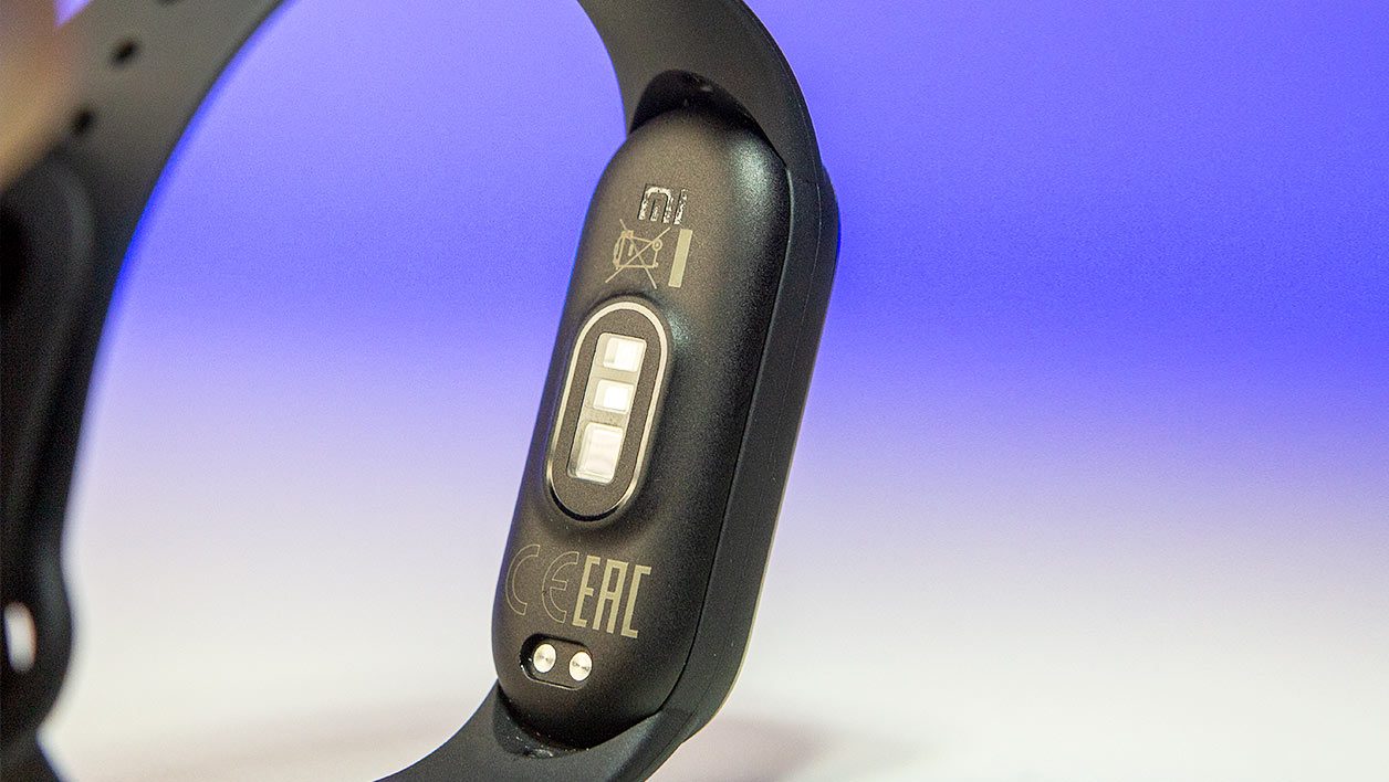 Xiaomi Mi Band 5 bracelet fréquence cardiaque fitness tracker bracelet  sport Bluetooth écran AMOLED - Cdiscount Téléphonie