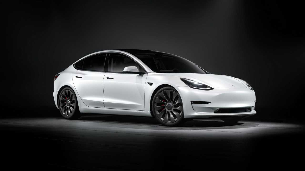 Model 3 Standard Plus : on a testé la moins chère des Tesla, à ce prix,  mérite-t-elle votre intérêt ?