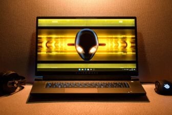 Dell Alienware m17 R5 AMD