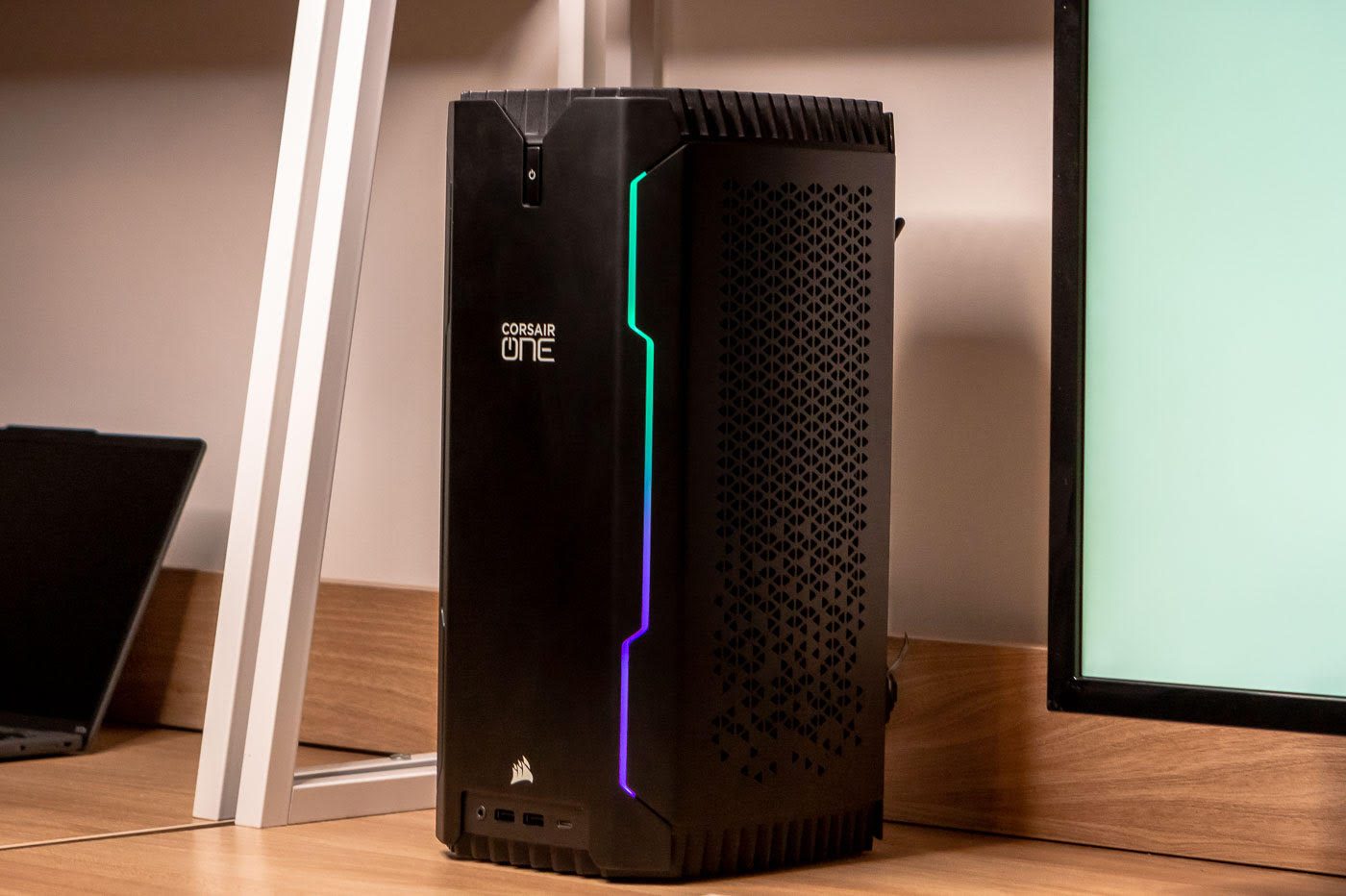 Corsair One i300