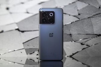 OnePlus 10T de dos