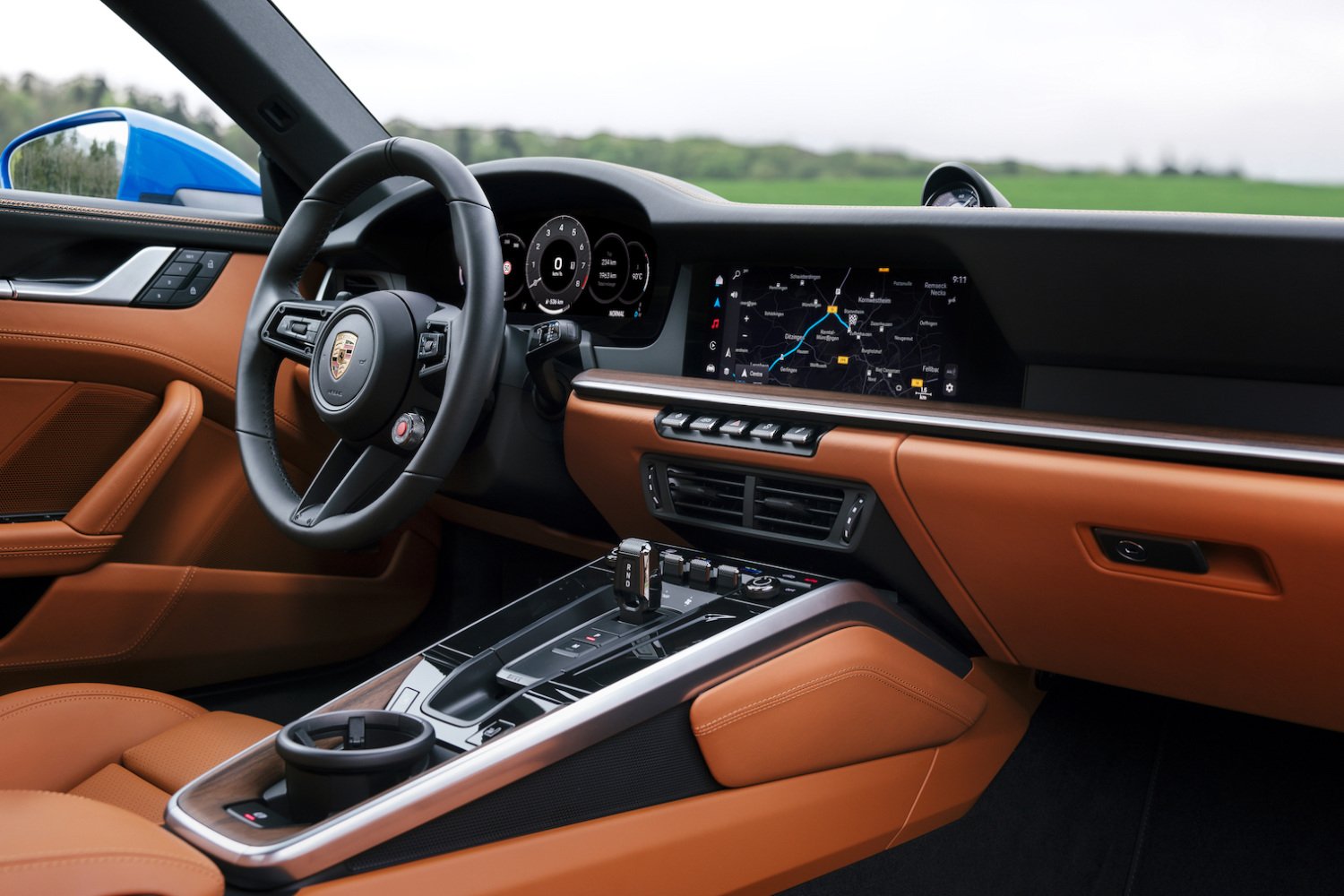 Intérieur de la Porsche 911 hybride 2024