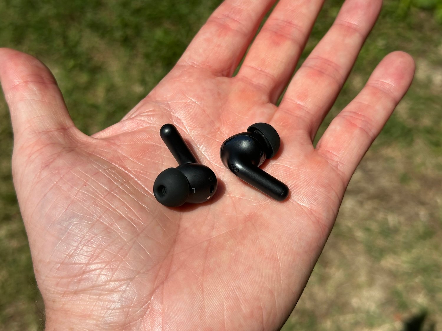 Motorola Moto Buds+ 6