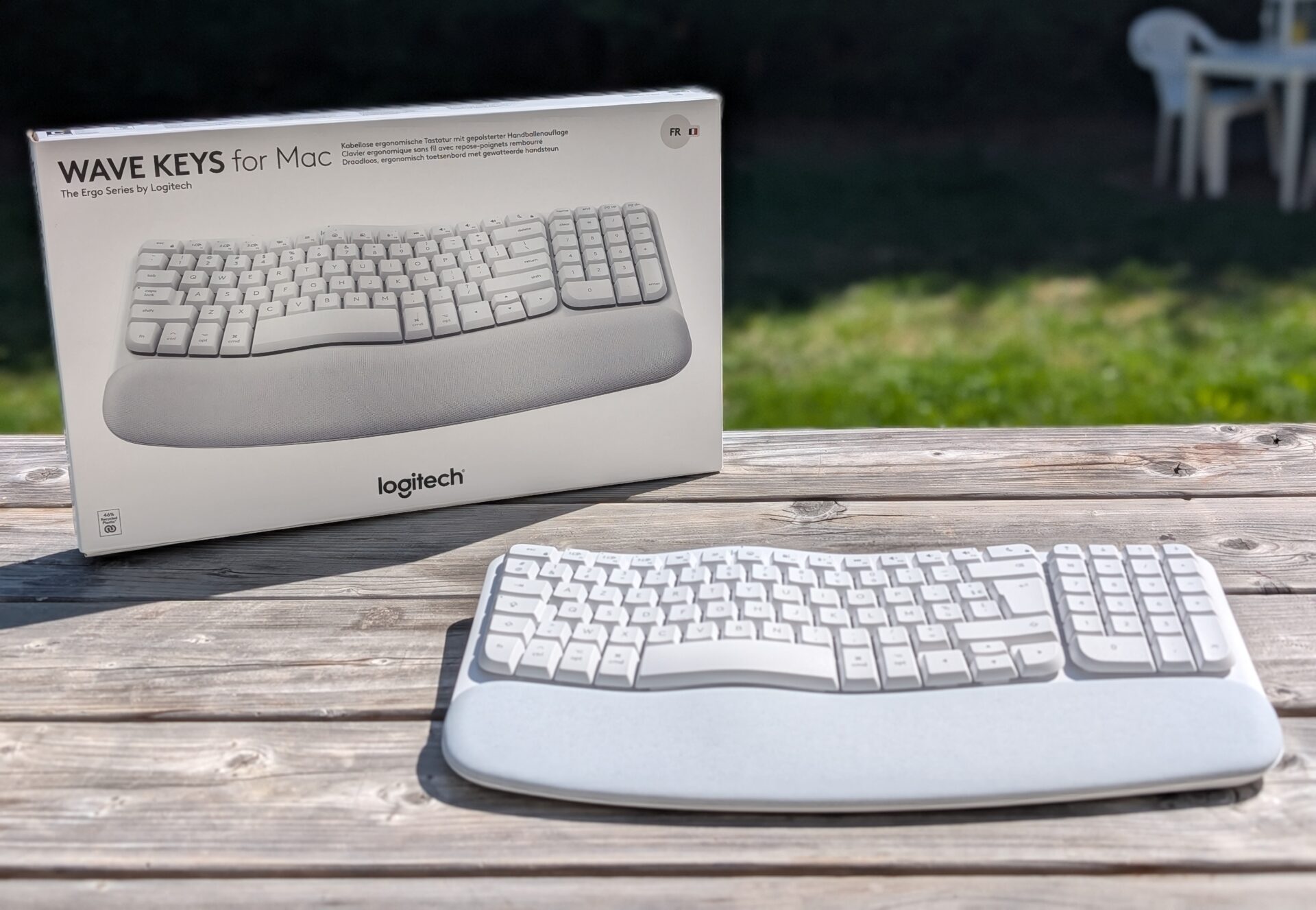 Logitech Wave Keys Mac 14