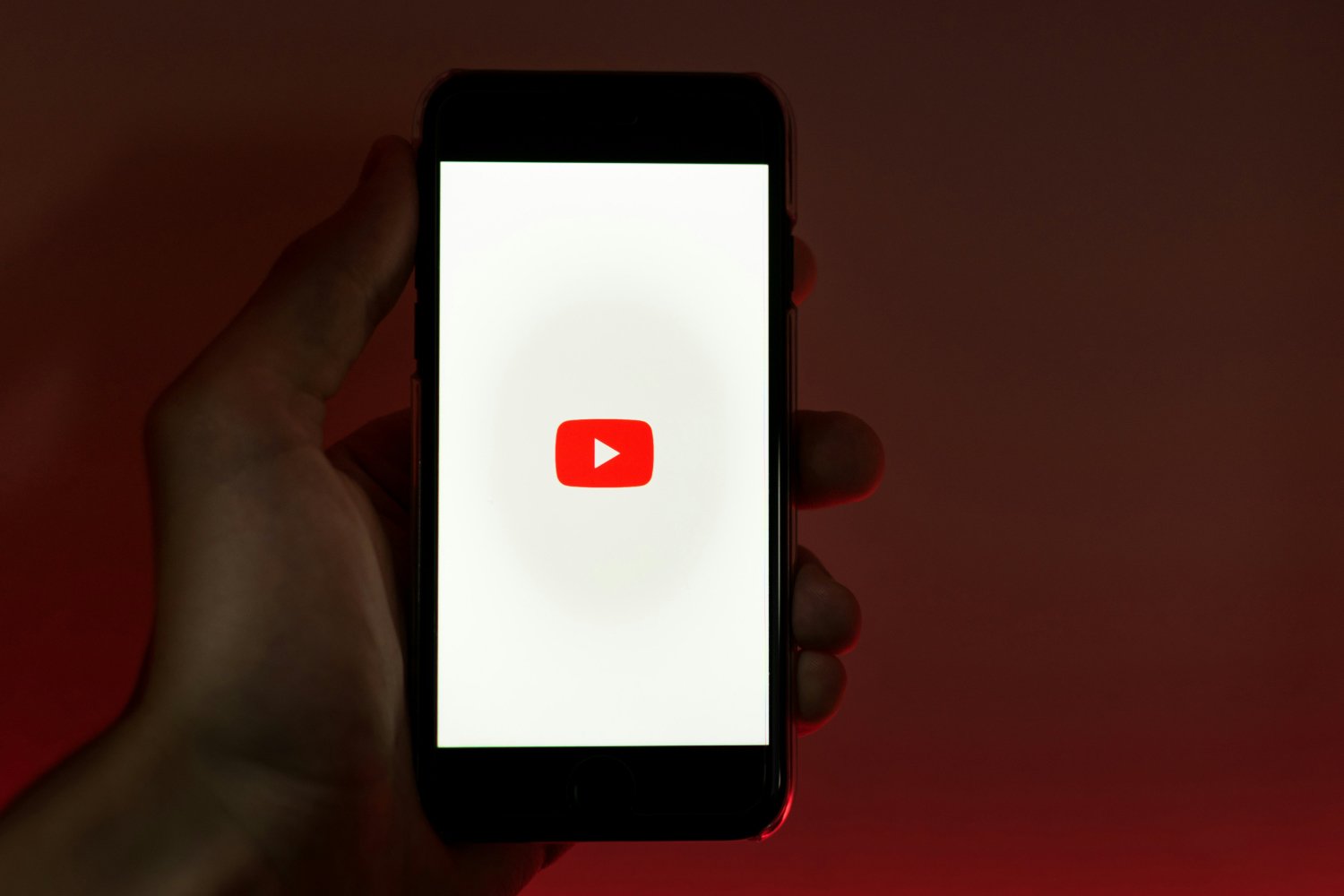 YouTube réduit les recommandations de vidéos problématiques pour les ados