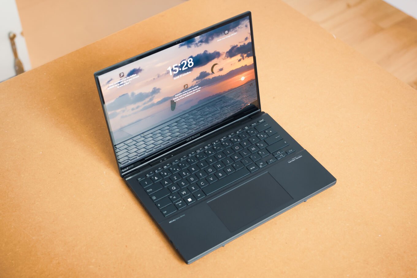 Asus Zenbook Duo 2024 (5)