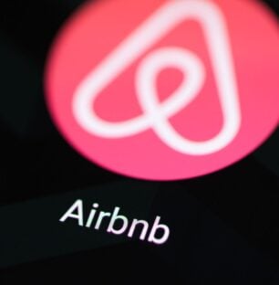 Airbnb logo