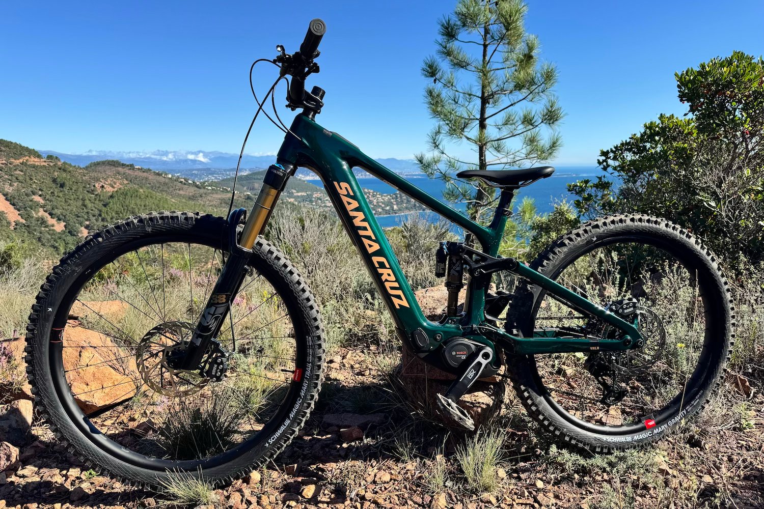 On a testé la Porsche des VTT électriques, le Santa Cruz Vala