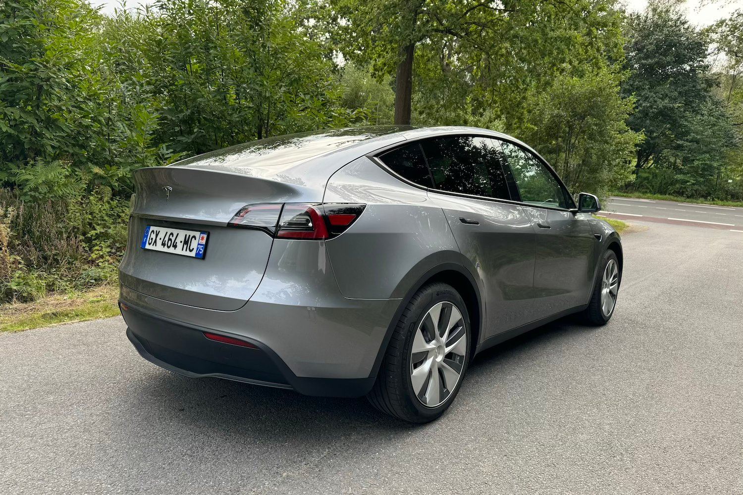 Tesla Model Y 7