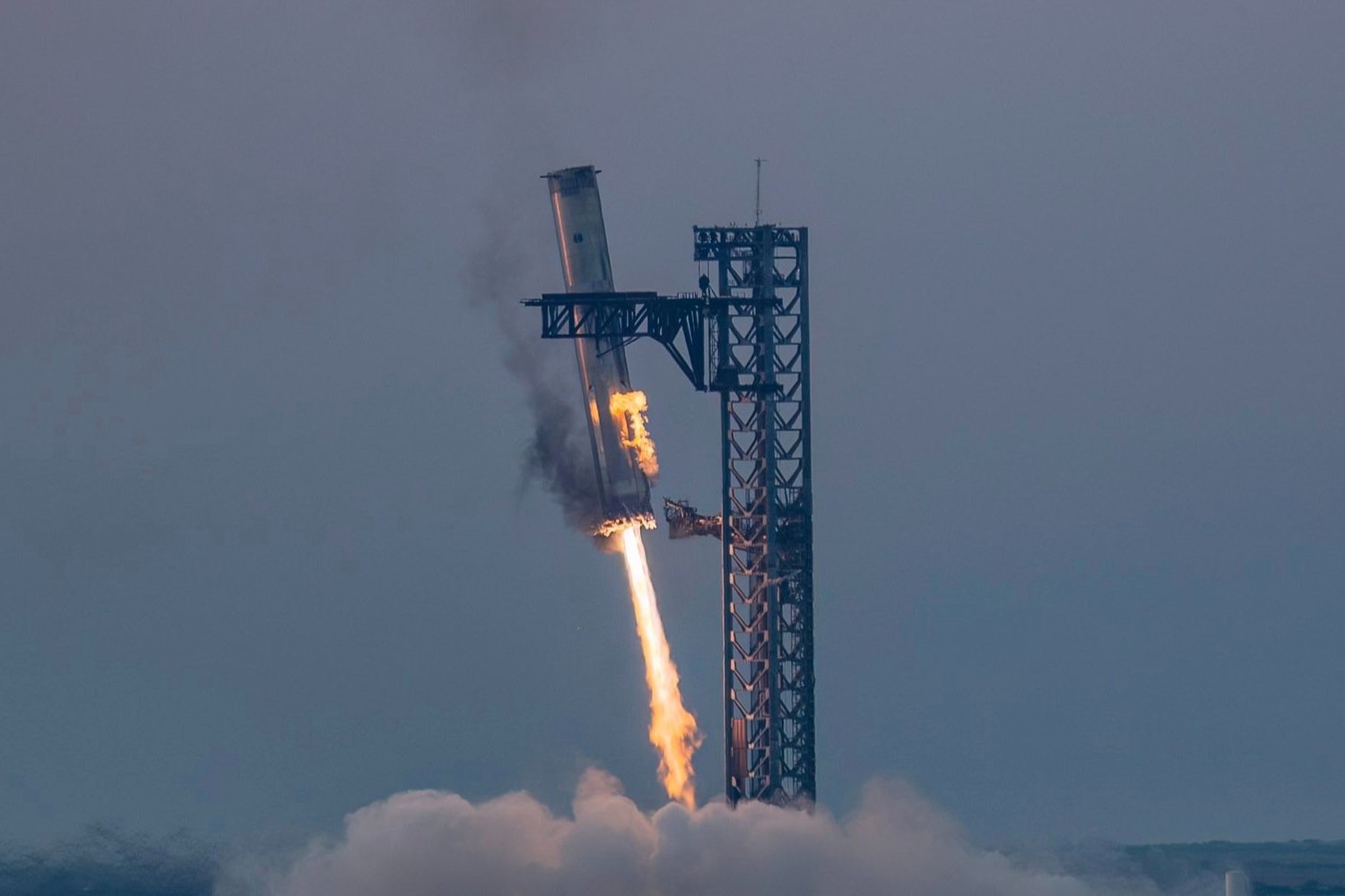 Starship : pourquoi SpaceX doit rattraper en plein vol ses fusées