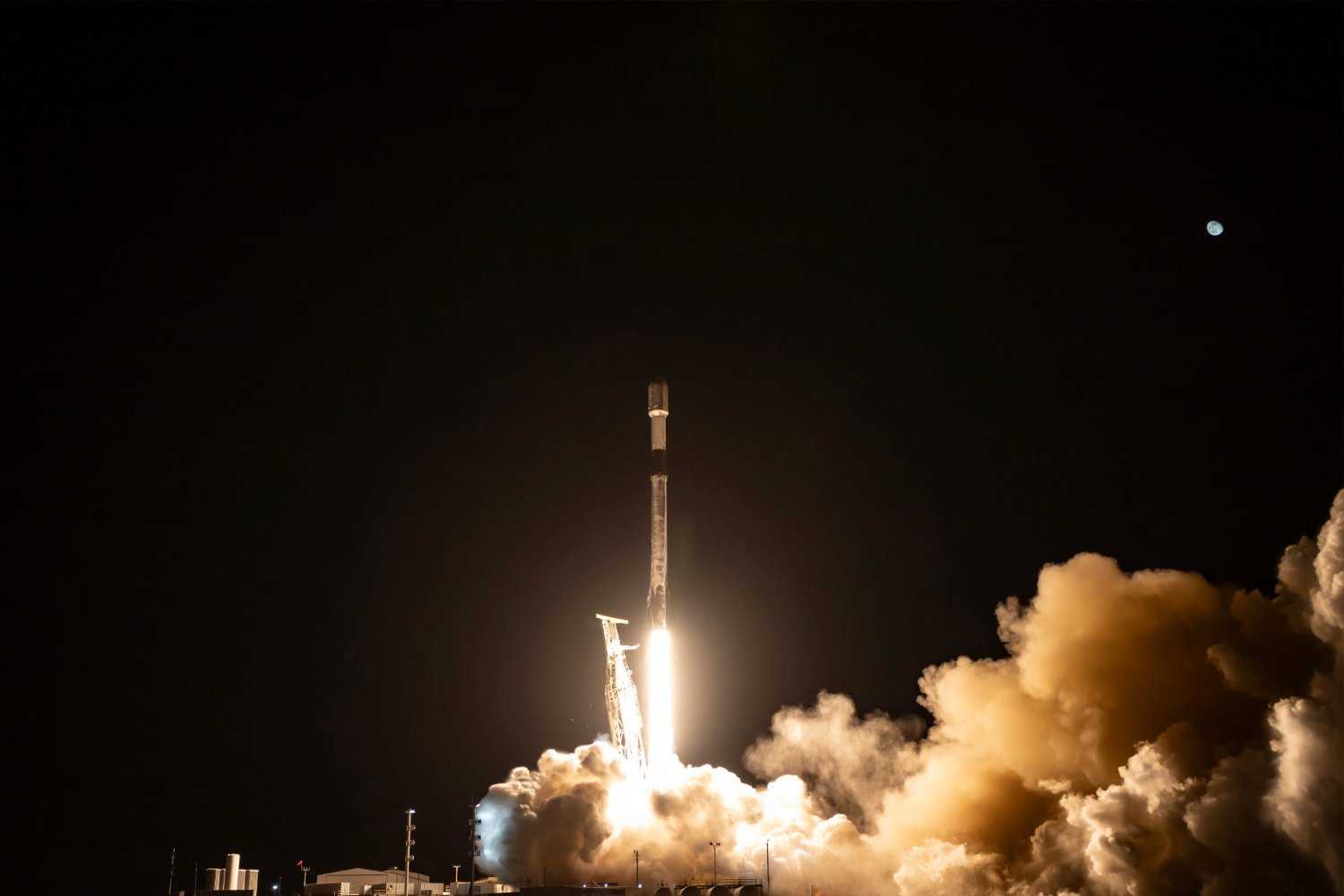 SpaceX signe avec l’US Space Force pour 9 missions en Falcon 9