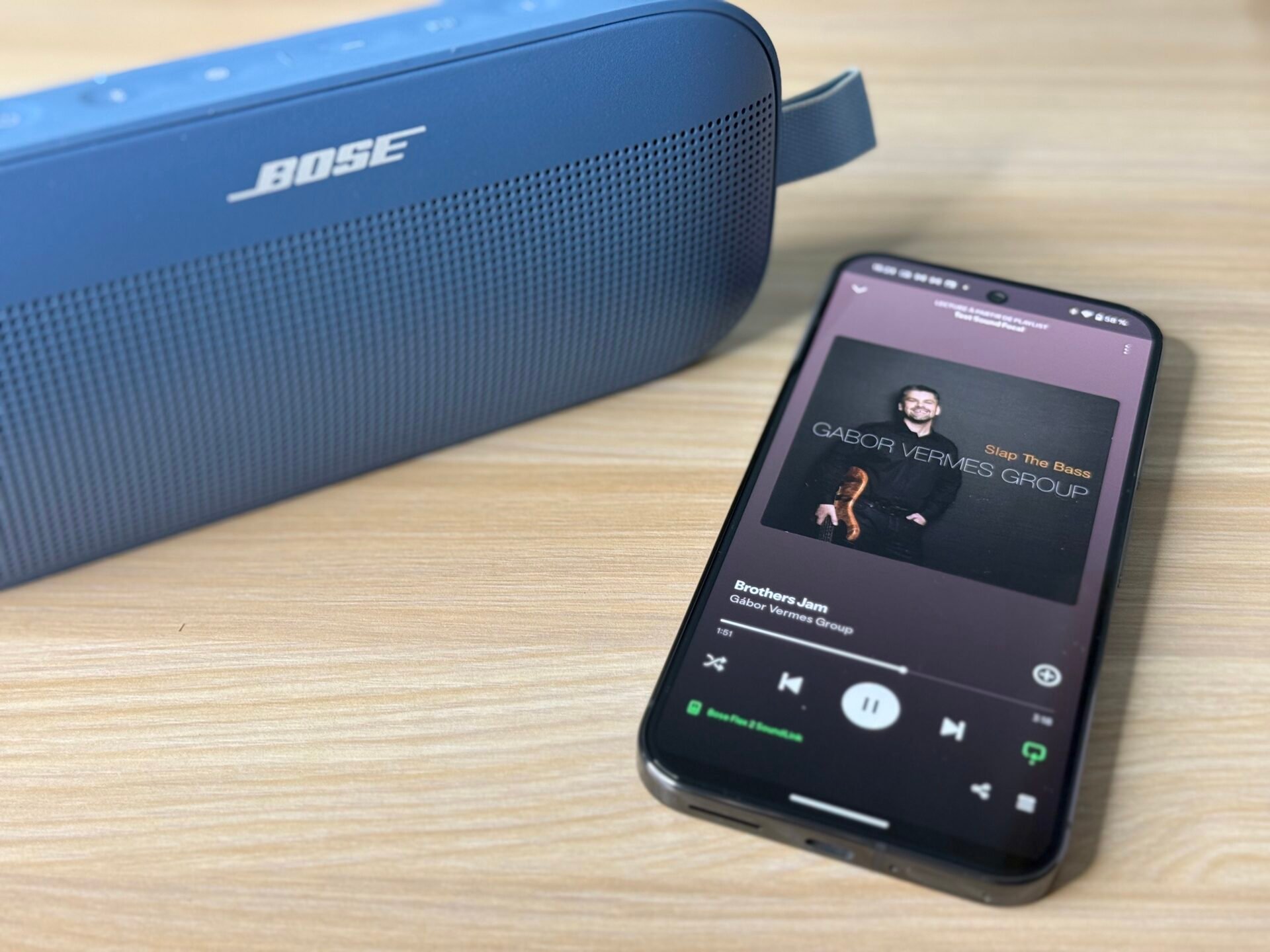 Bose Soundlink Flex V2 10