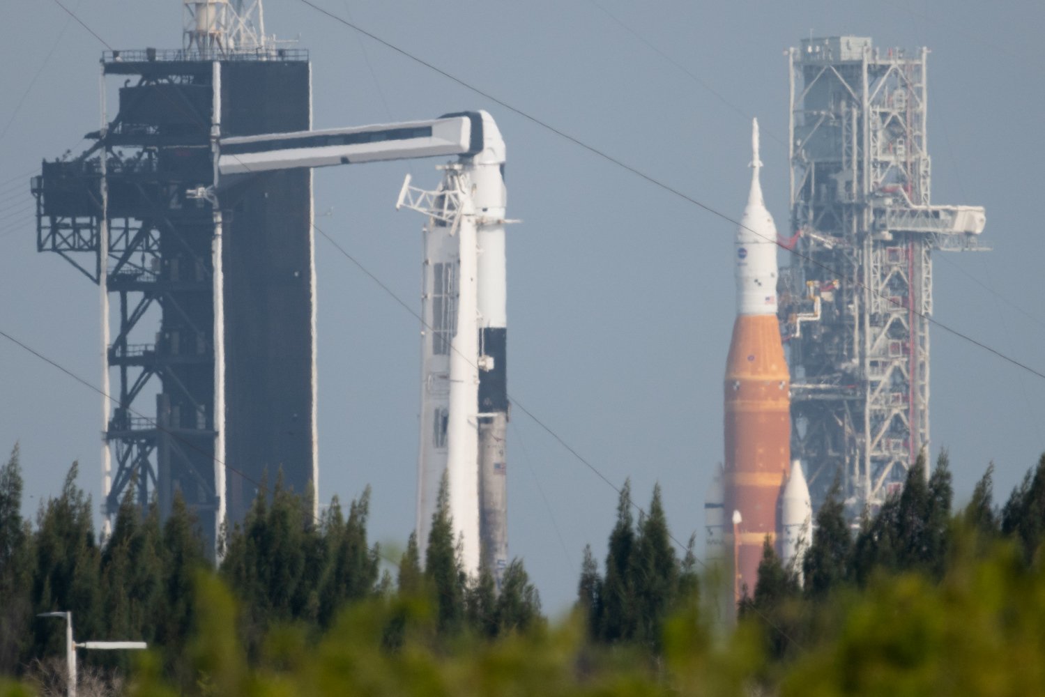 Nasa Spacex Fusees Sls Falcon 9