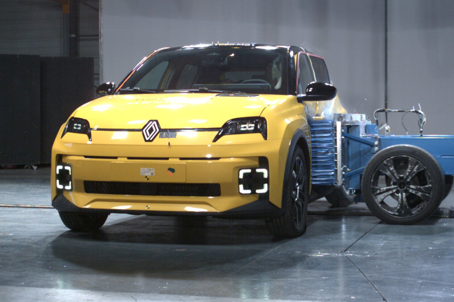 Renault R5 E Tech Electrique Crash Test Euro Ncap