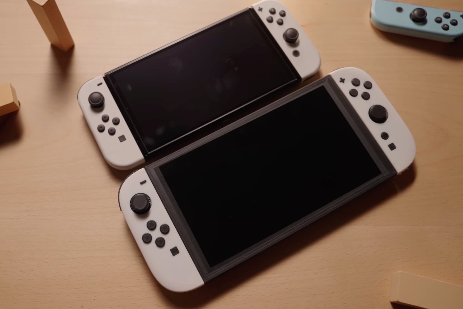 Switch 2 : des maquettes en fuite révèlent-elles le design de la future console de Nintendo ?