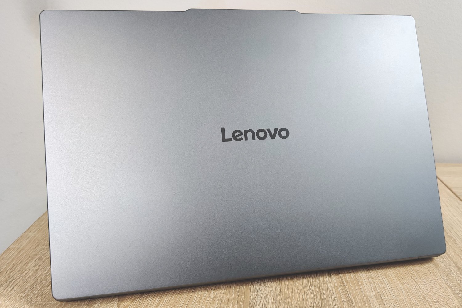 Lenovo Yoga Slim 7i Aura Edition Dos