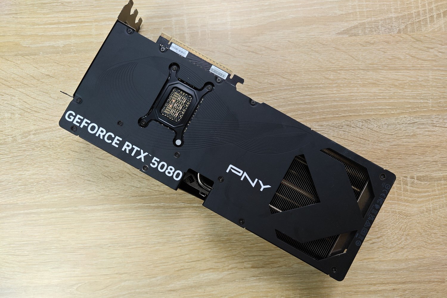 Pny Geforce Rtx 5080 Oc Arrière