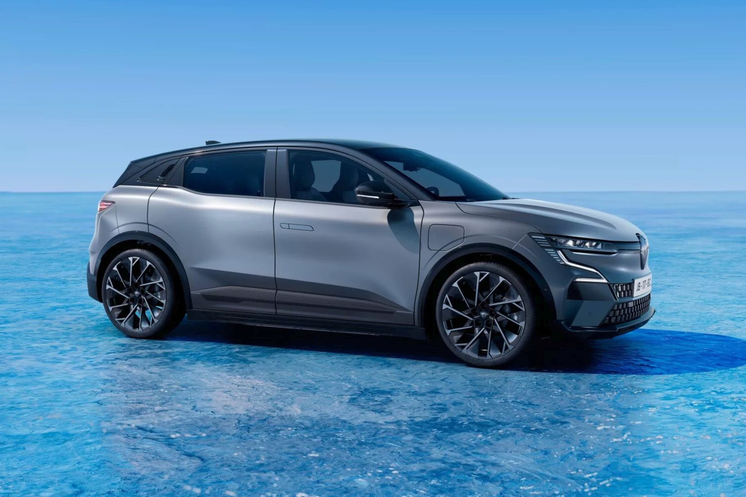 Renault lance la Mégane E-Tech « Esprit Alpine », et deux nouvelles fonctionnalités